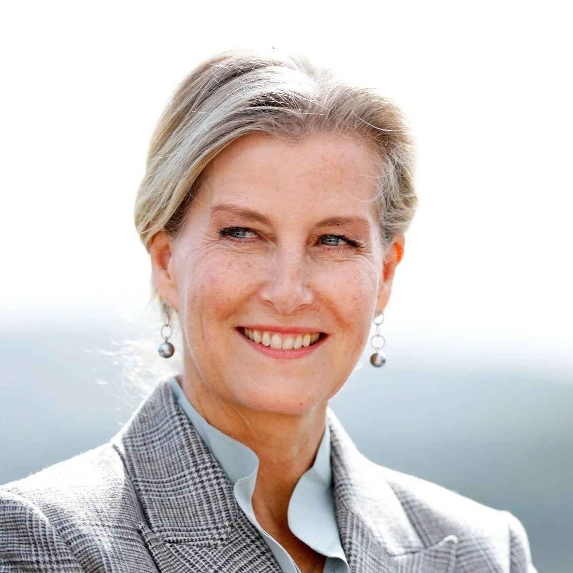 The Duchess of Edinburgh opens the Domaine Evremond Winery