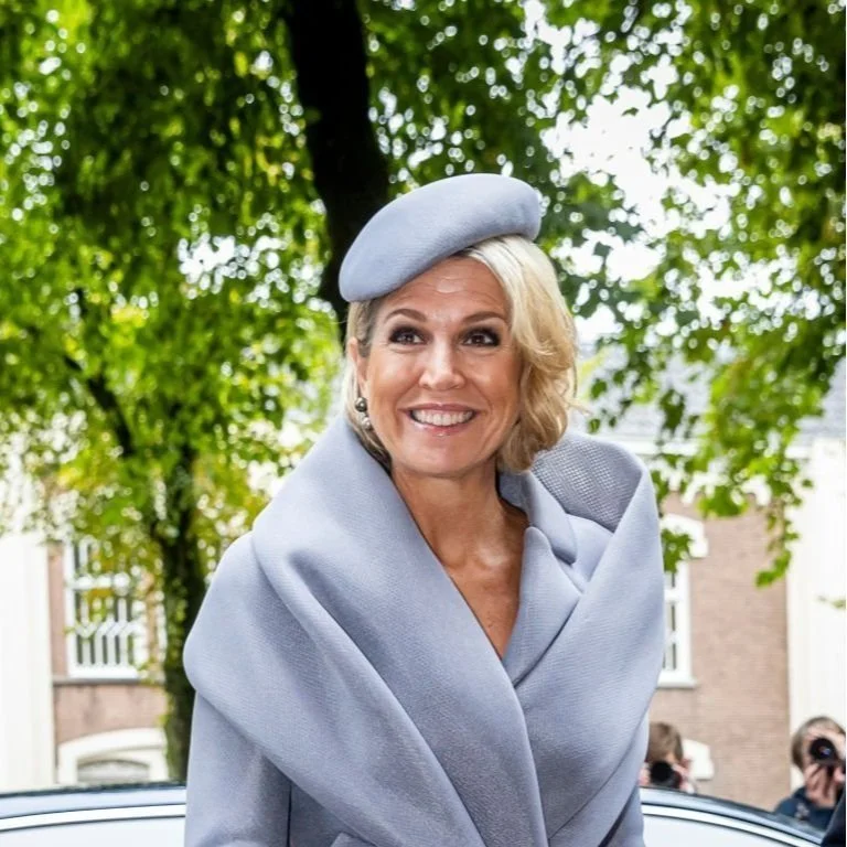 Queen Maxima opens MOḌA exhibition