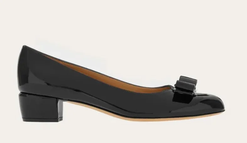 Salvatore Ferragamo Vara Bow Pumps in Black