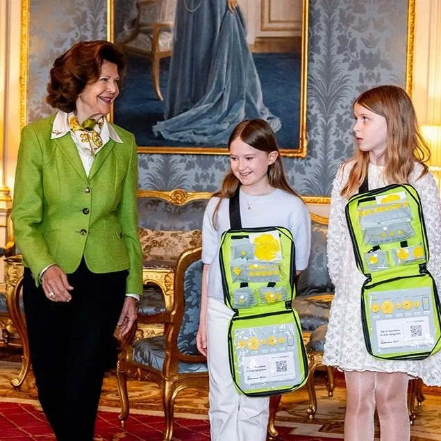 Queen Silvia receives first May Flower of 2025 — UFO No More