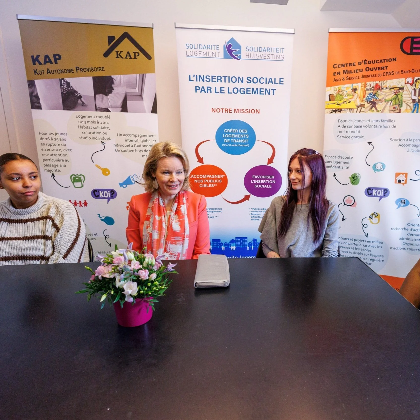 Queen Mathilde visits two Œuvres de la Reine projects