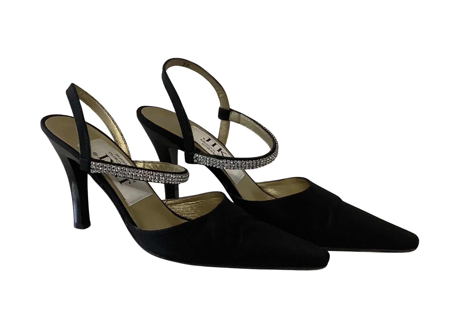 Jiki Pumps.png