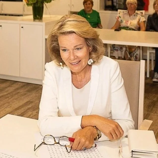 Queen Mathilde visits "De Vijvers" residential care center