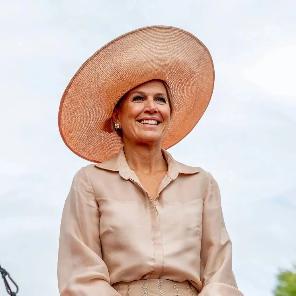 Queen Maxima opens renovated Carpet Museum in Genemuiden 