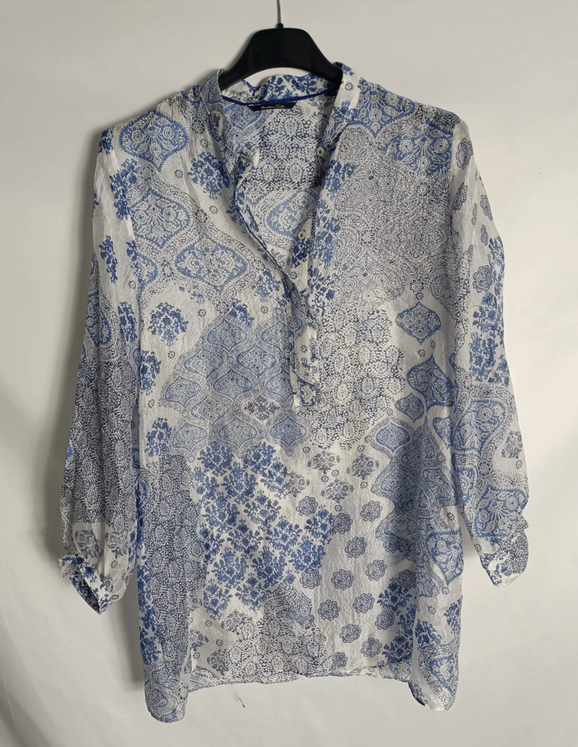 Massimo Dutti.png