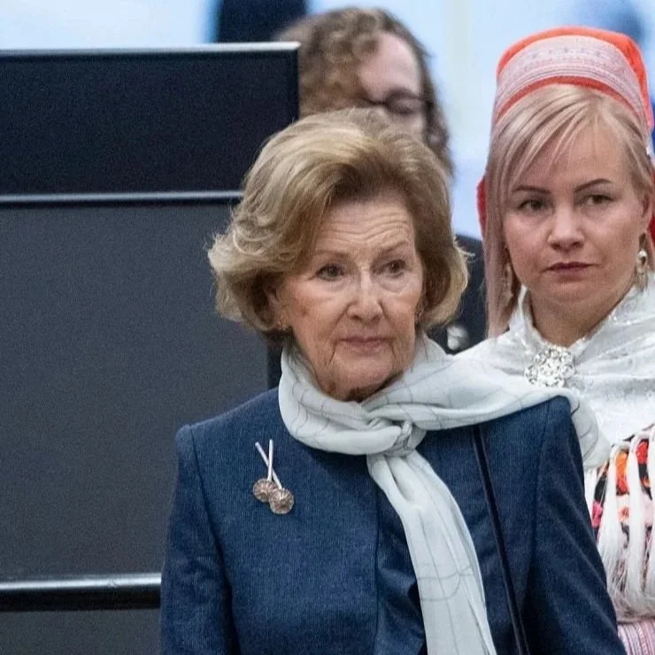 Queen Sonja visits Tate Modern in London