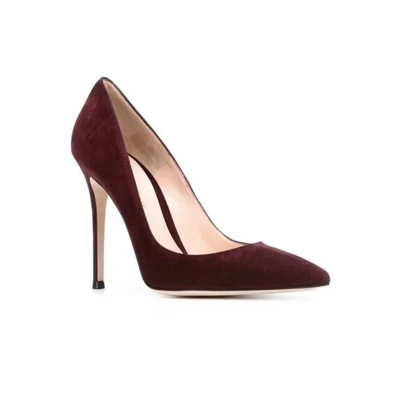 Gianvito-Rossi’s-‘Gianvito-105’-Burgundy-pumps.webp