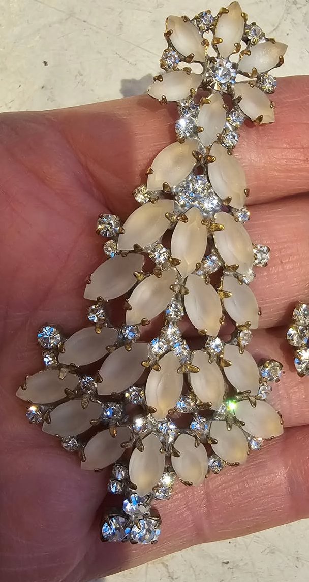 Bohemehjem Rhinestones Brooch