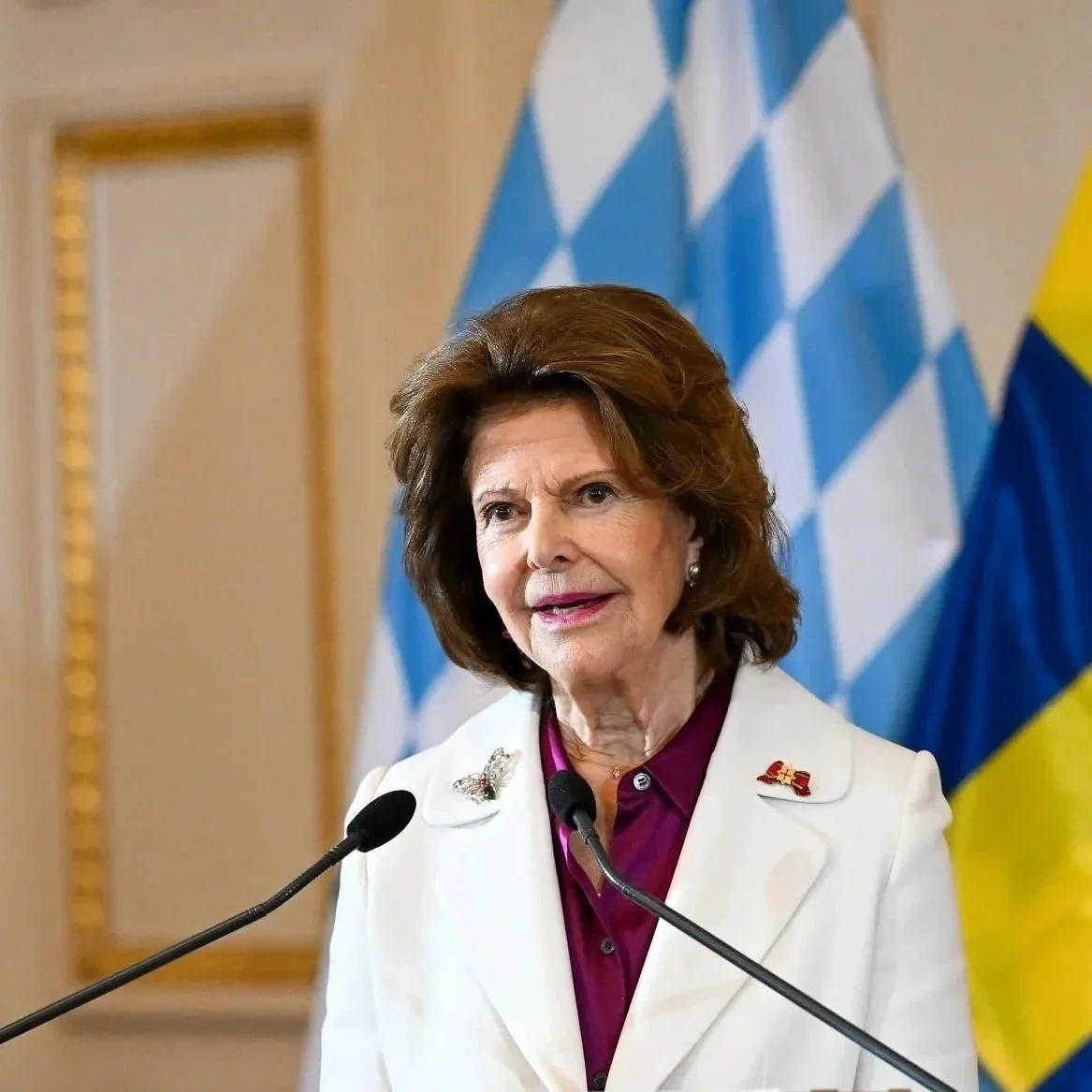 Queen Silvia receives Bavarian State Medal for Social Merit