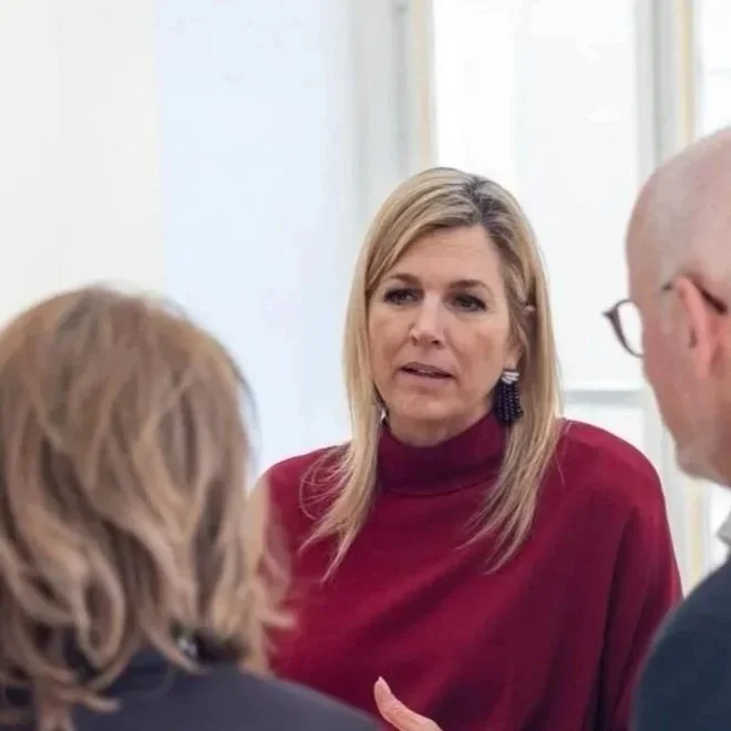 Queen Maxima attends  'Indispensable Links' meeting