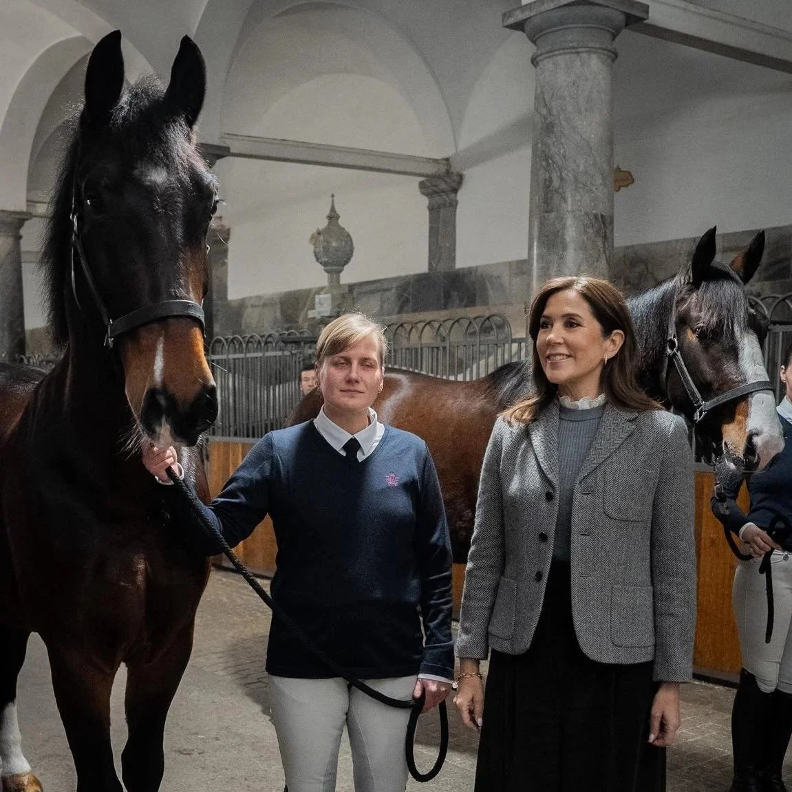 Queen Mary welcomes two horses at the Royal Stables