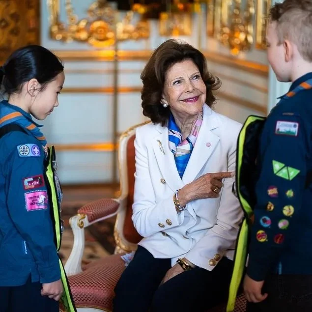 Queen Silvia receives first May Flower of 2026