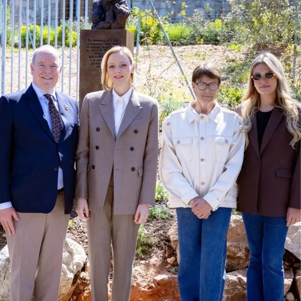 Monégasque Princely Family visits S.P.A. and Monaco Shelter
