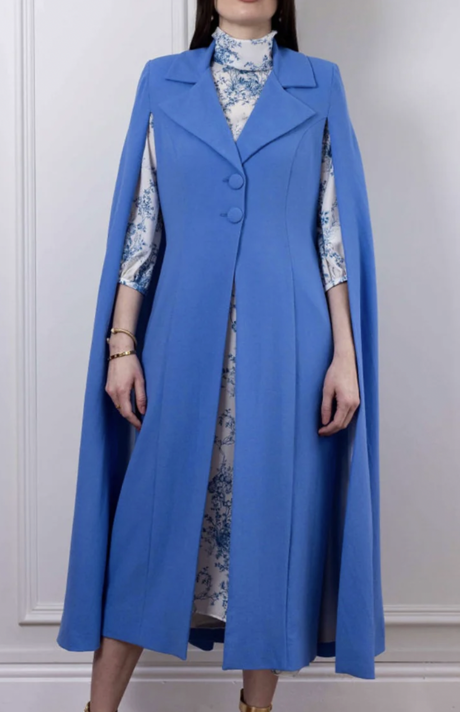 Claire Mischevani Cape.png