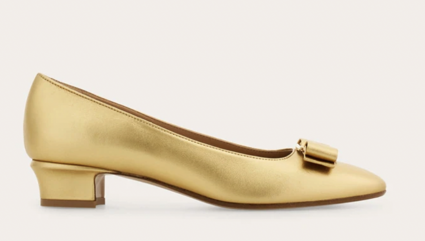 Salvatore Ferragamo Vara Bow Pumps in Gold