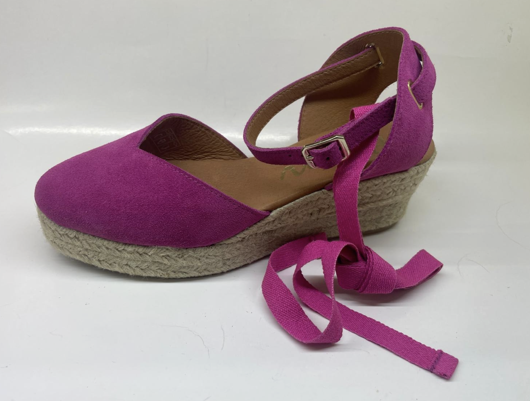 Calzados Picon Ankle Strap Wedges in Navy