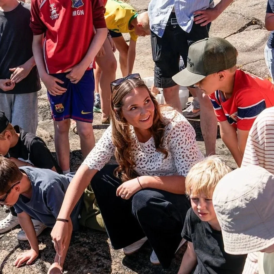 Princess Ingrid Alexandra visits Hudøy holiday camp