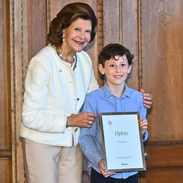 Queen Silvia attends Mayflower diploma ceremony