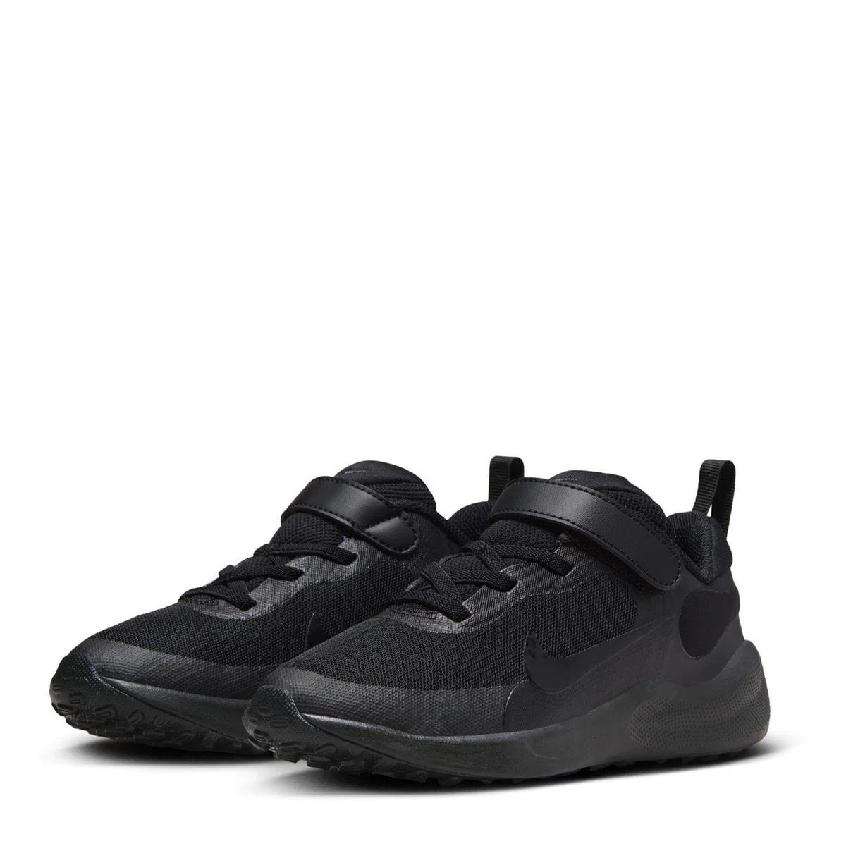 Nike Revolution 7 Shoes in Triple Black