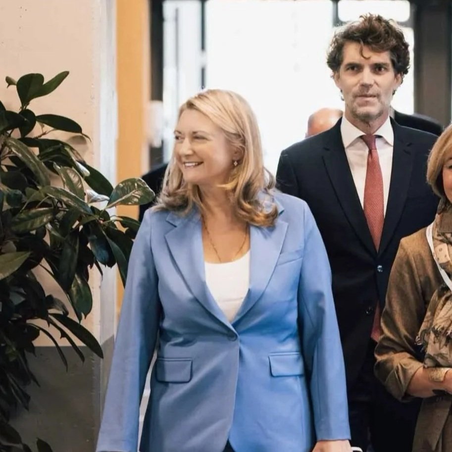 Grand Duchess Stéphanie presents medals to blood donors