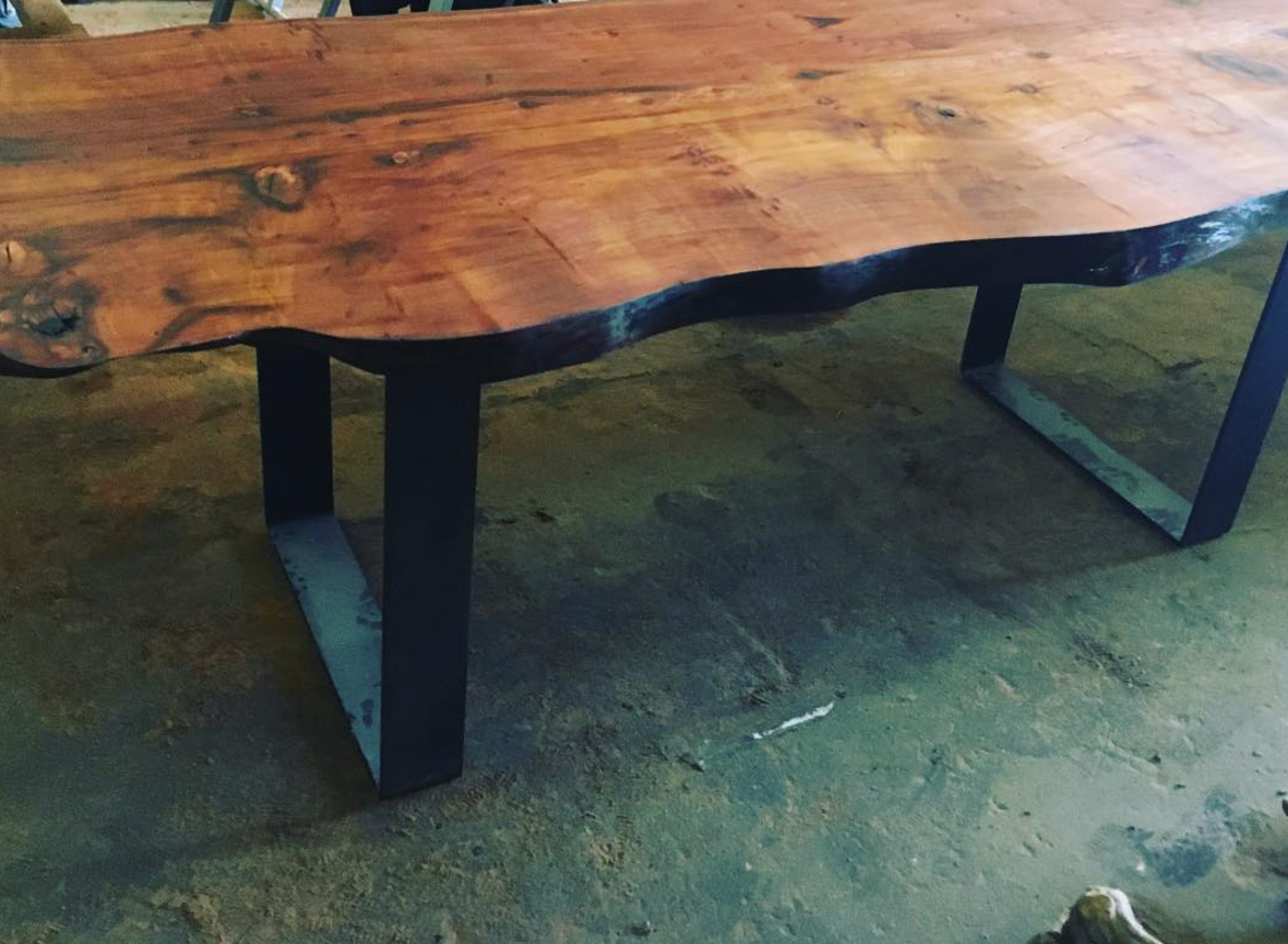 Live Edge Table.png