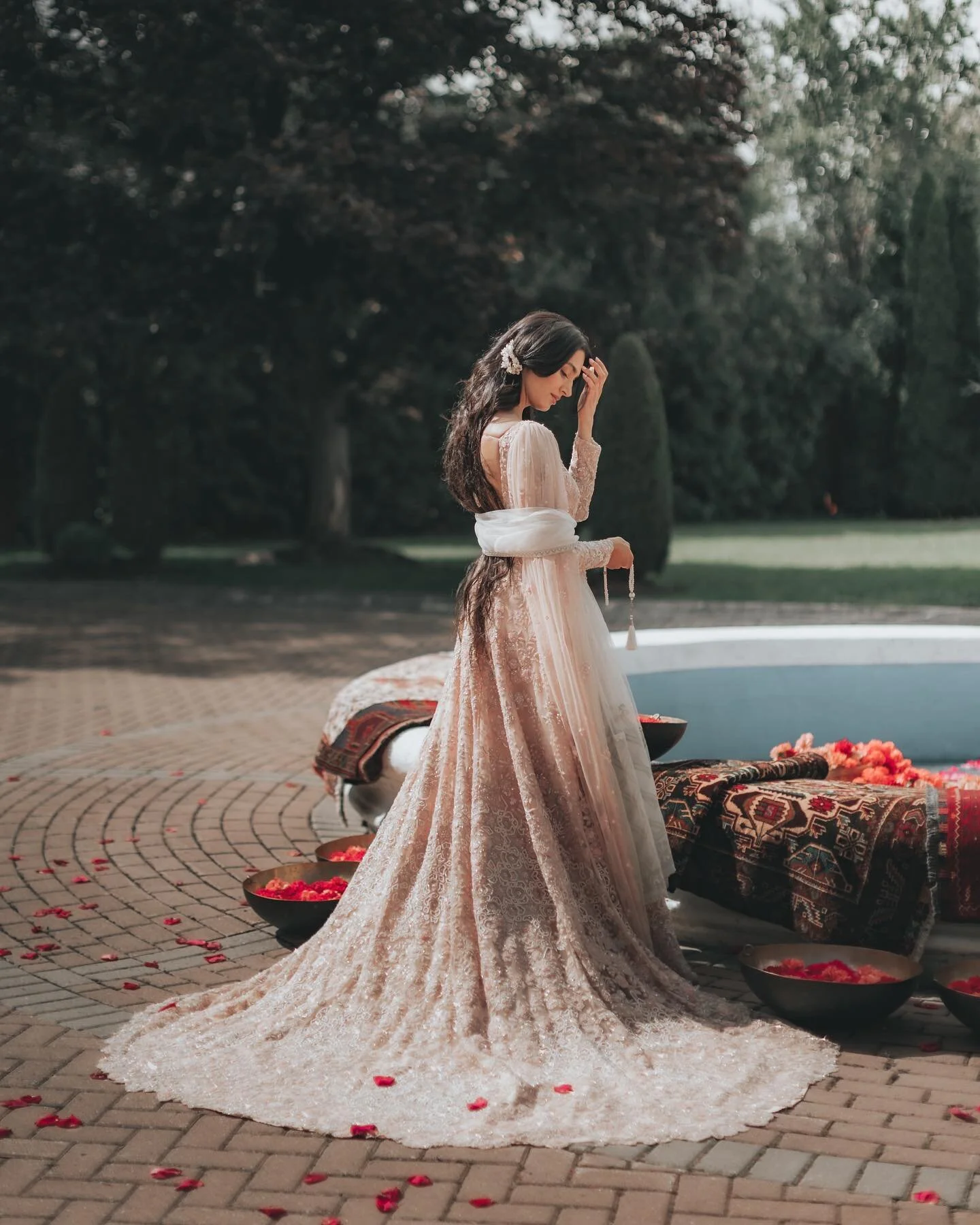 Azadi 1981 campaign for @chandanfashion. Do check out their page for updated content :)

Shout out to everyone who made this shoot come to life! 

Photography: @wajahut
Director/Art Director, Production design, Stylist, Letters: @breathofhenna
Direct