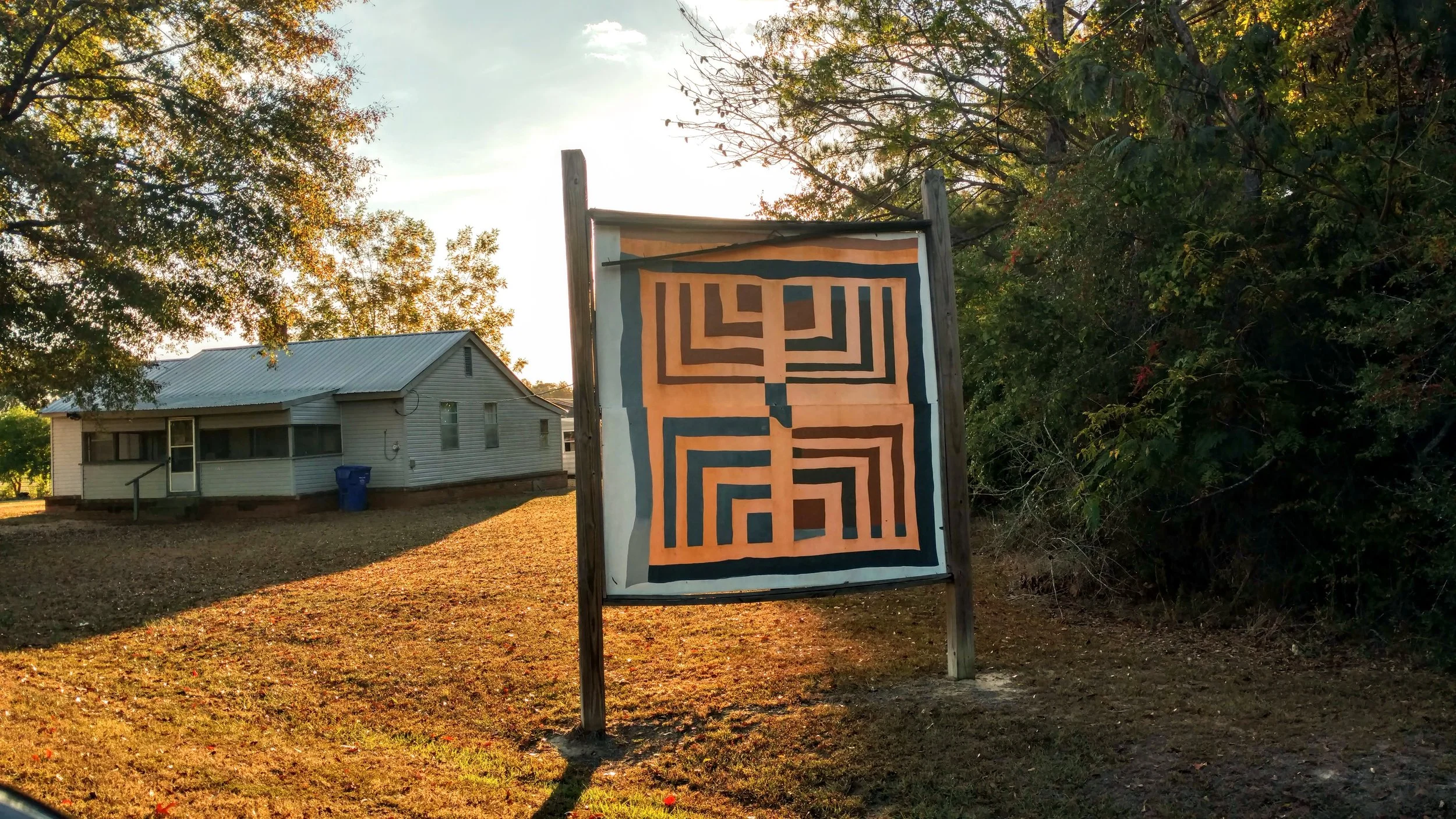 House-top-four-block/Half Log Cabin by Lottie Mooney, 2016, copyright Stuart Moores Textiles