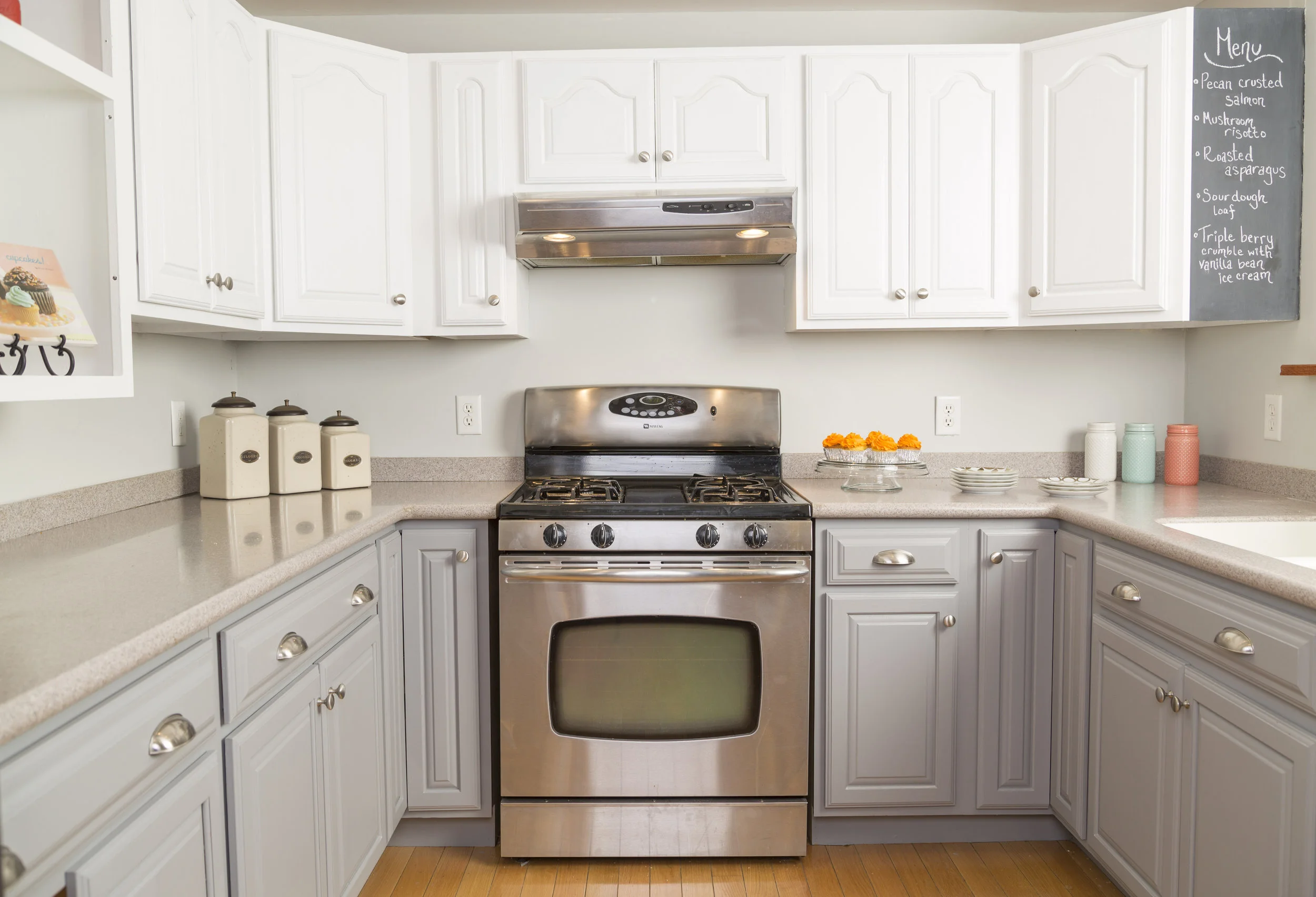 300A9062_INC_0061_1215_CAB_GrayWhite_Kitchen_THD_After.jpg