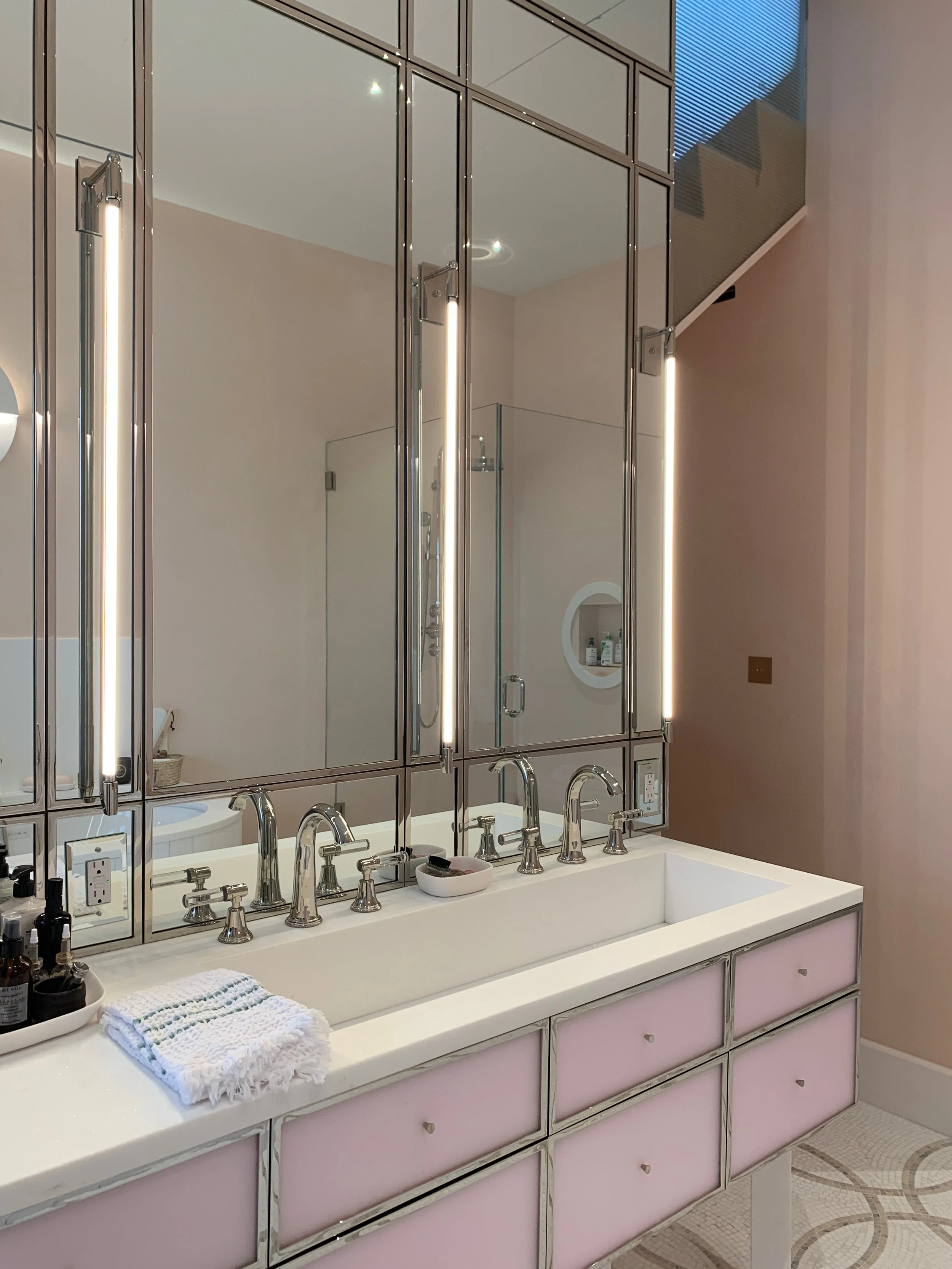 A - Greenwich - Daisy 2 - 1 of 10.jpeg