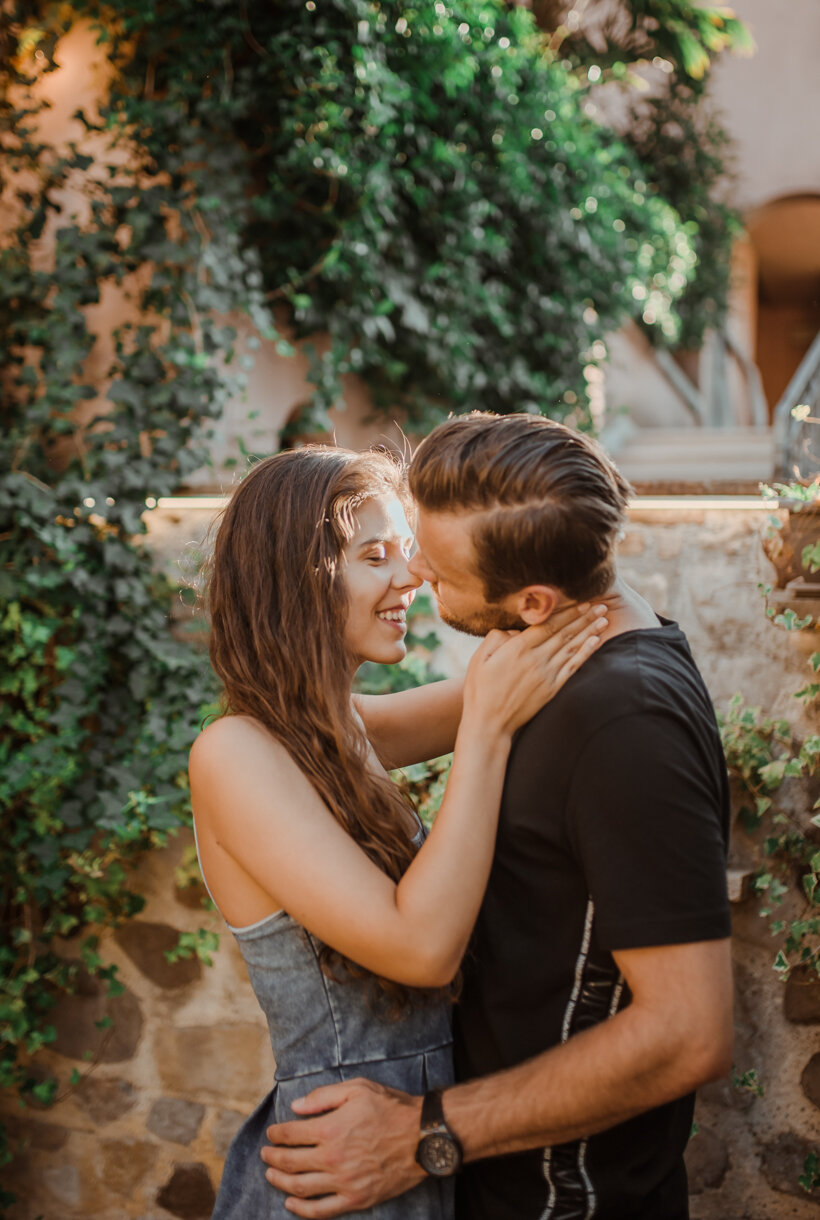 Couple photoshoot lake Garda Sirmione (55 of 80).jpg