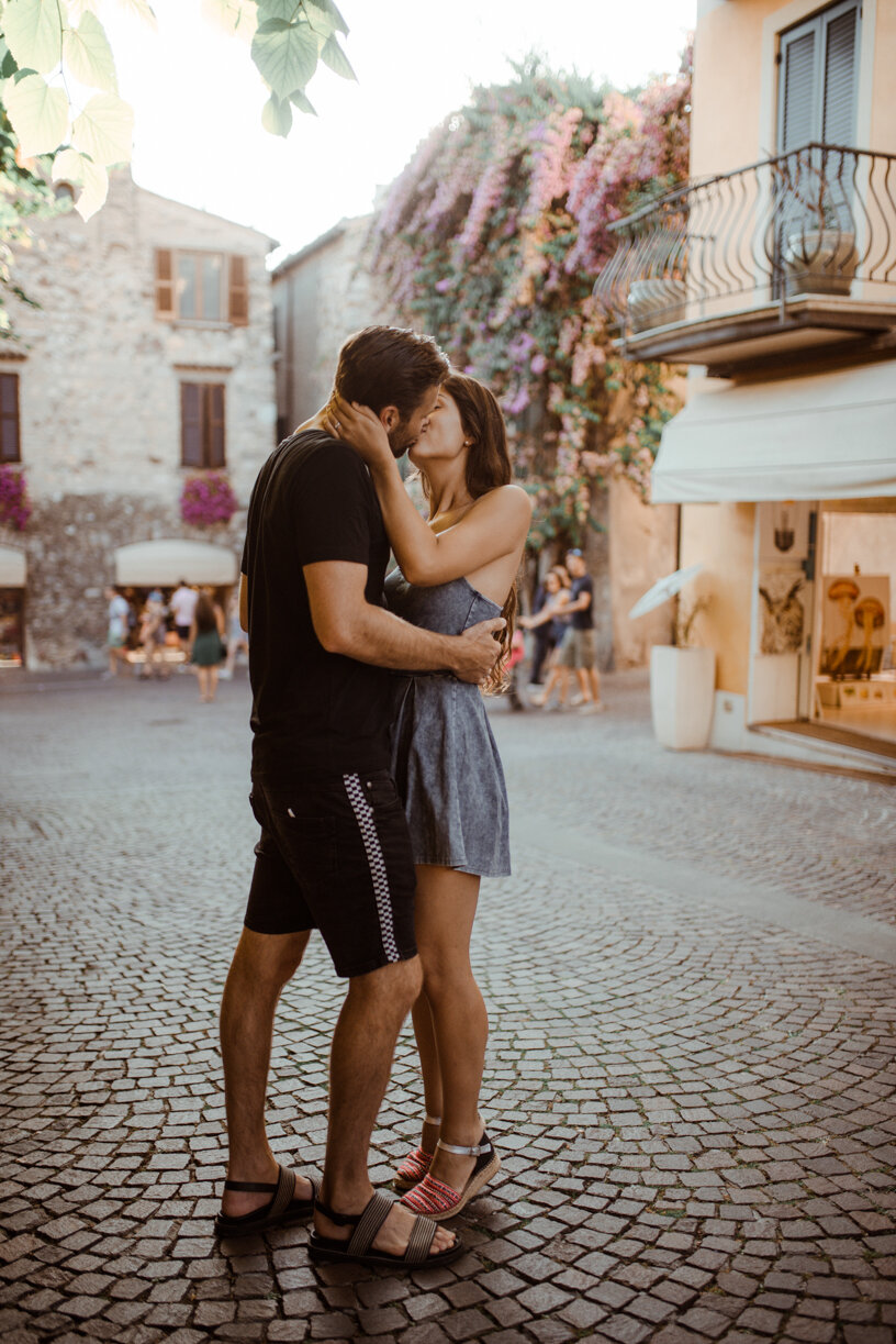 Couple photoshoot lake Garda Sirmione (78 of 80).jpg