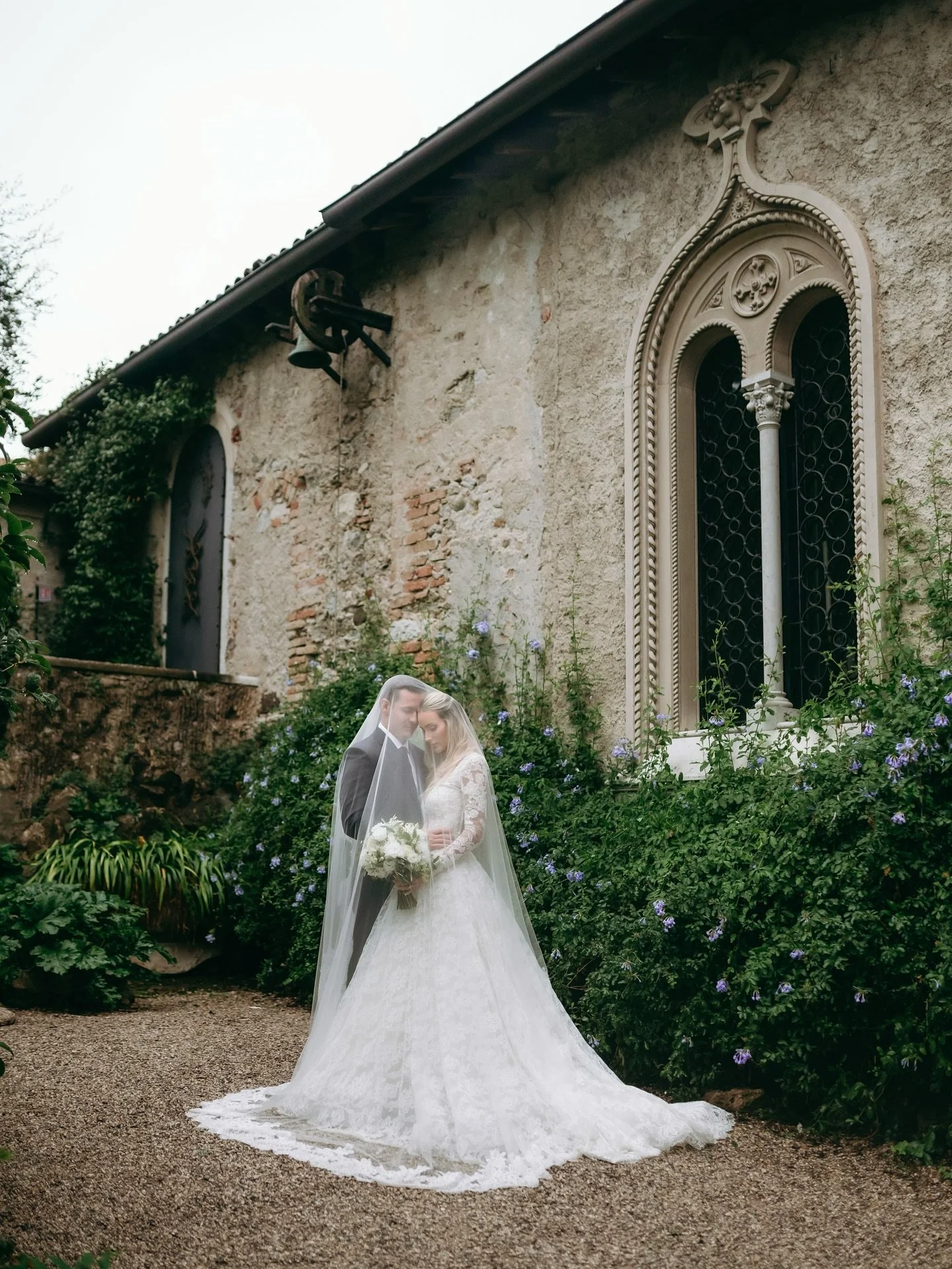 A few early frames from Tesla &amp; Ryan&rsquo;s elopement on Isola del Garda. A moody autumn day filled with quiet gestures, warm laughter, and love that didn&rsquo;t need an audience to feel immense. Thank you for letting me be part of it @tes.mcil