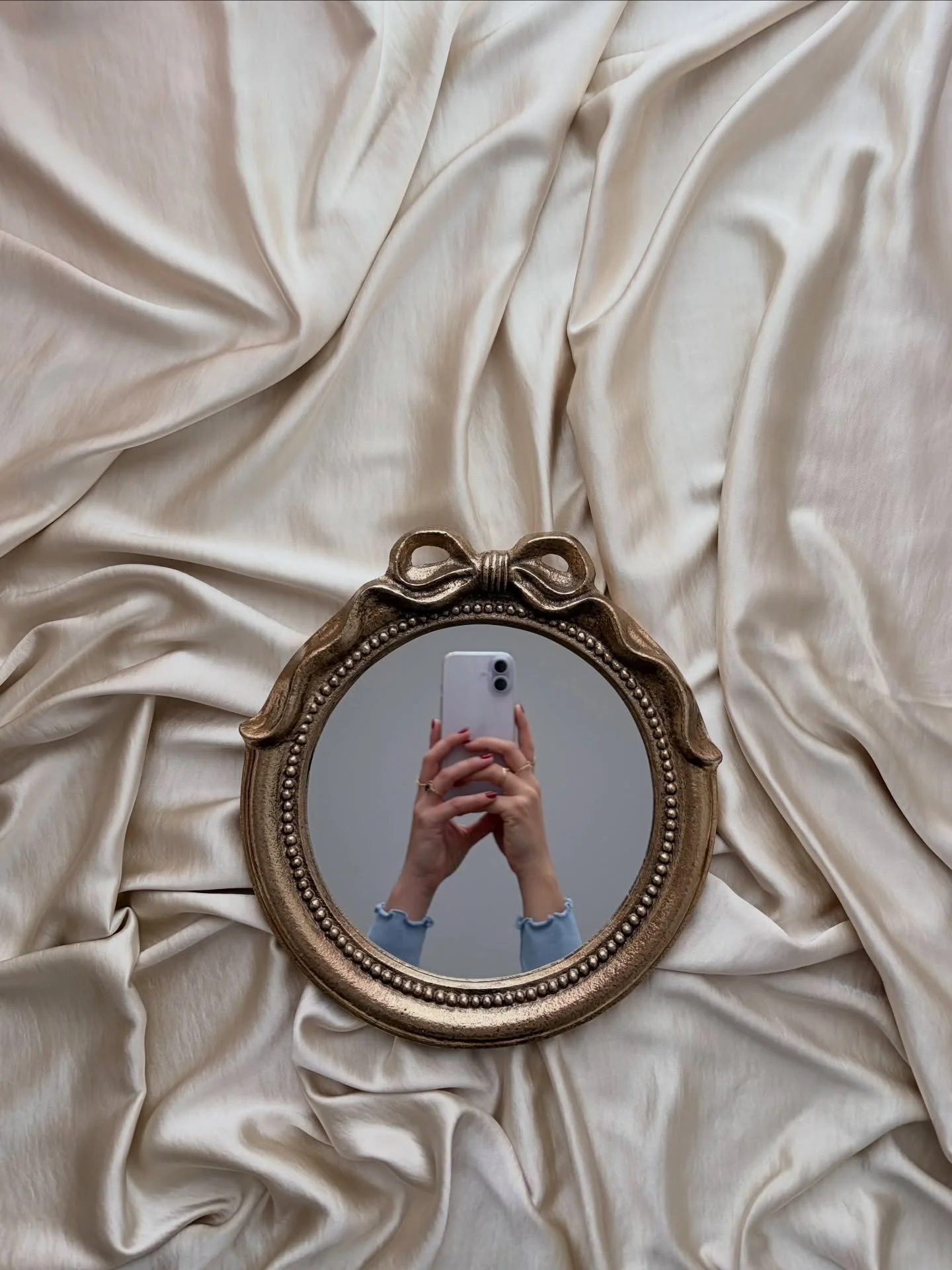 2025.
My first year as a full-time photographer.

20+ trips to Italy.
30+ couples.
Most of the summer lived out of cars, planes, and boats.

My first trail run. First half marathon. First Ironman 70.3. The first time I let myself be bad at something 