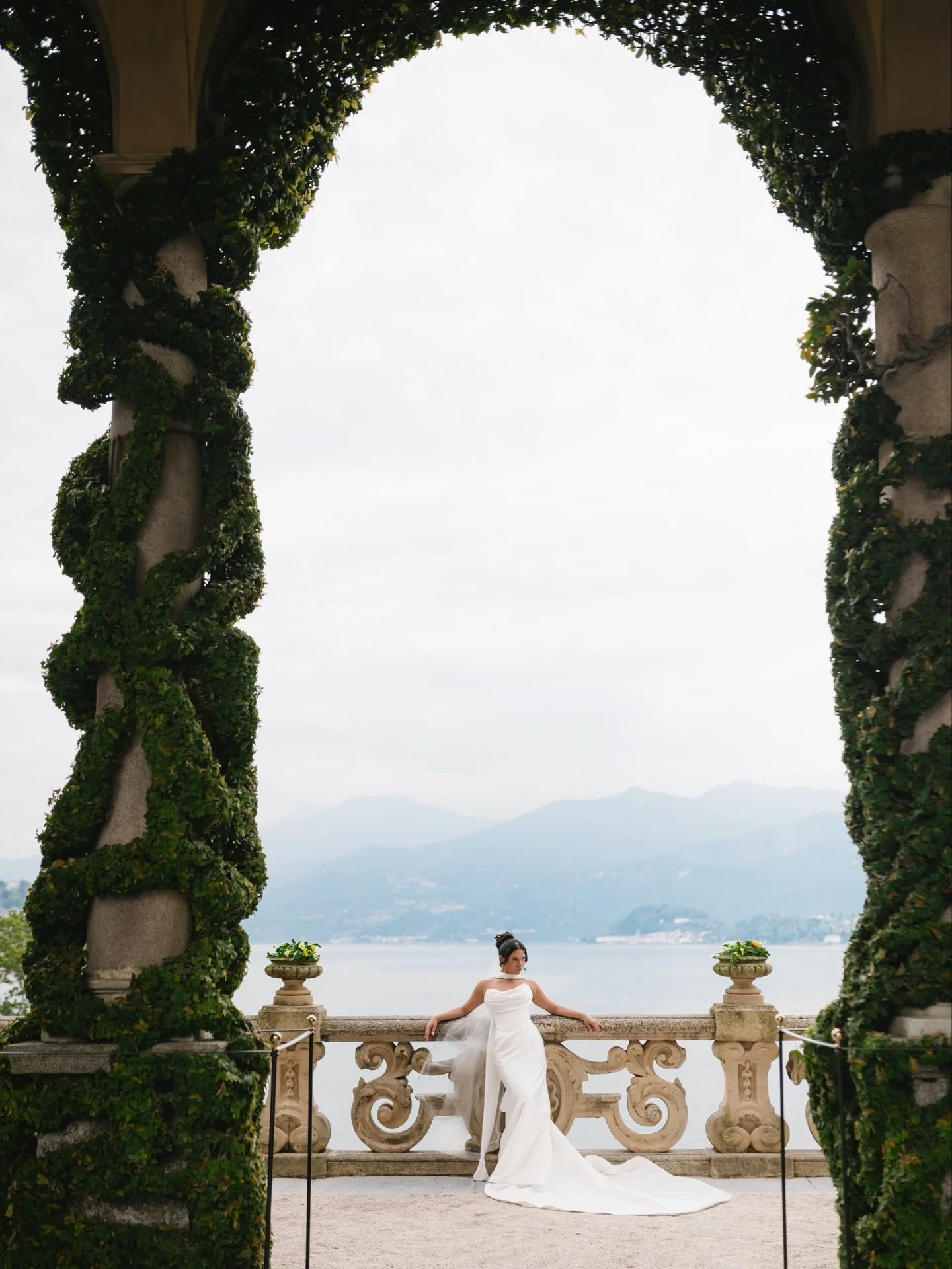 A spring love story at Lake Como. @not_angelaarista &amp; Brian, thank you so much for the trust!!! 🤍

Photography: @larisagancea
Officiant &amp; planner: @officiant.europe 
Location: @villadelbalbianello 
Hair &amp; Makeup: @thestudiocomo 
#villade