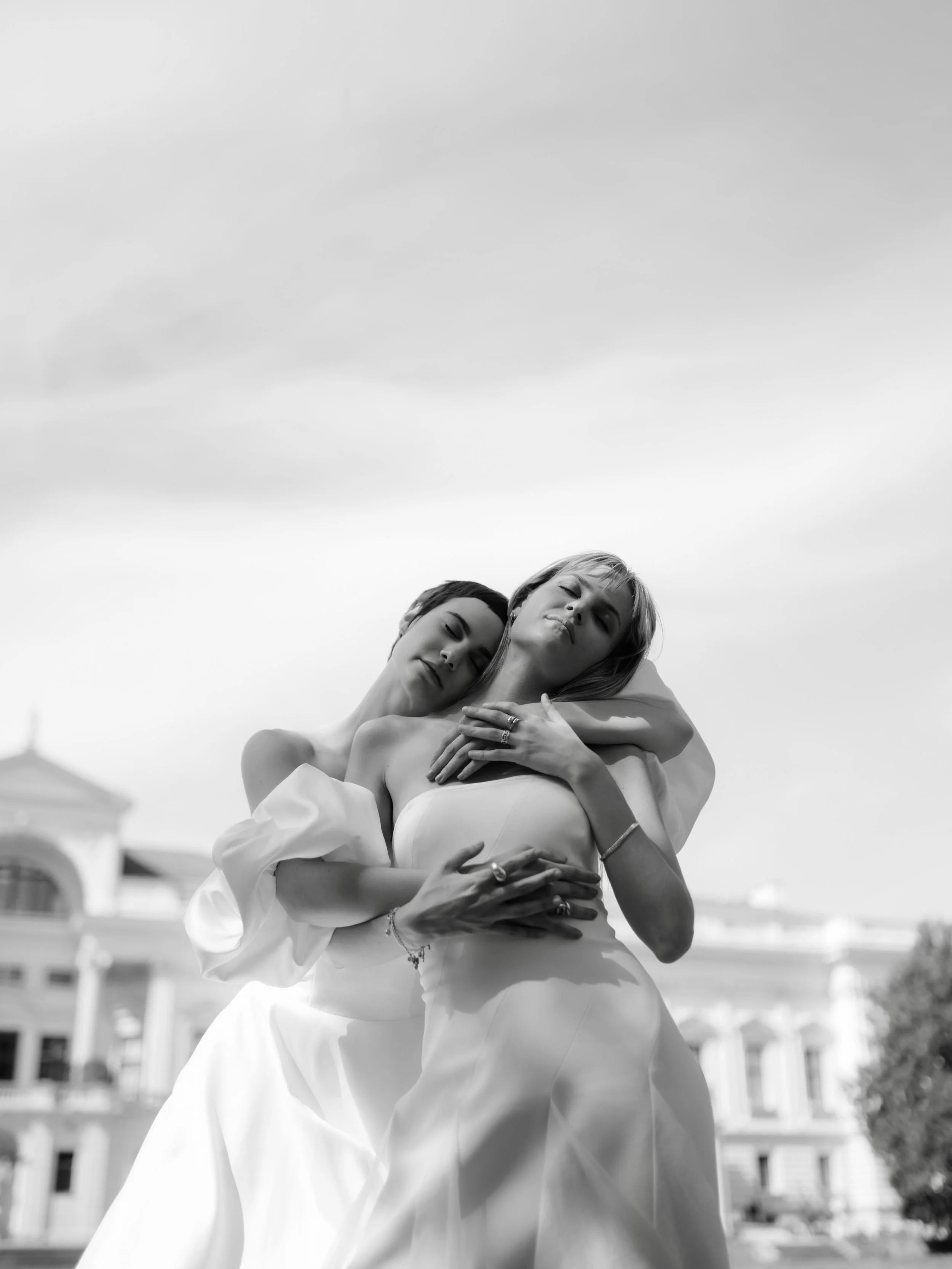 The last couple of days in Vienna at @wayupnorth have been nothing but inspiring. 

These images were captured during a beautiful styled shoot organised by Canon at @palaisliechtenstein , both shot on the Canon R6 Mark III and my Nikon Z6II:  such an