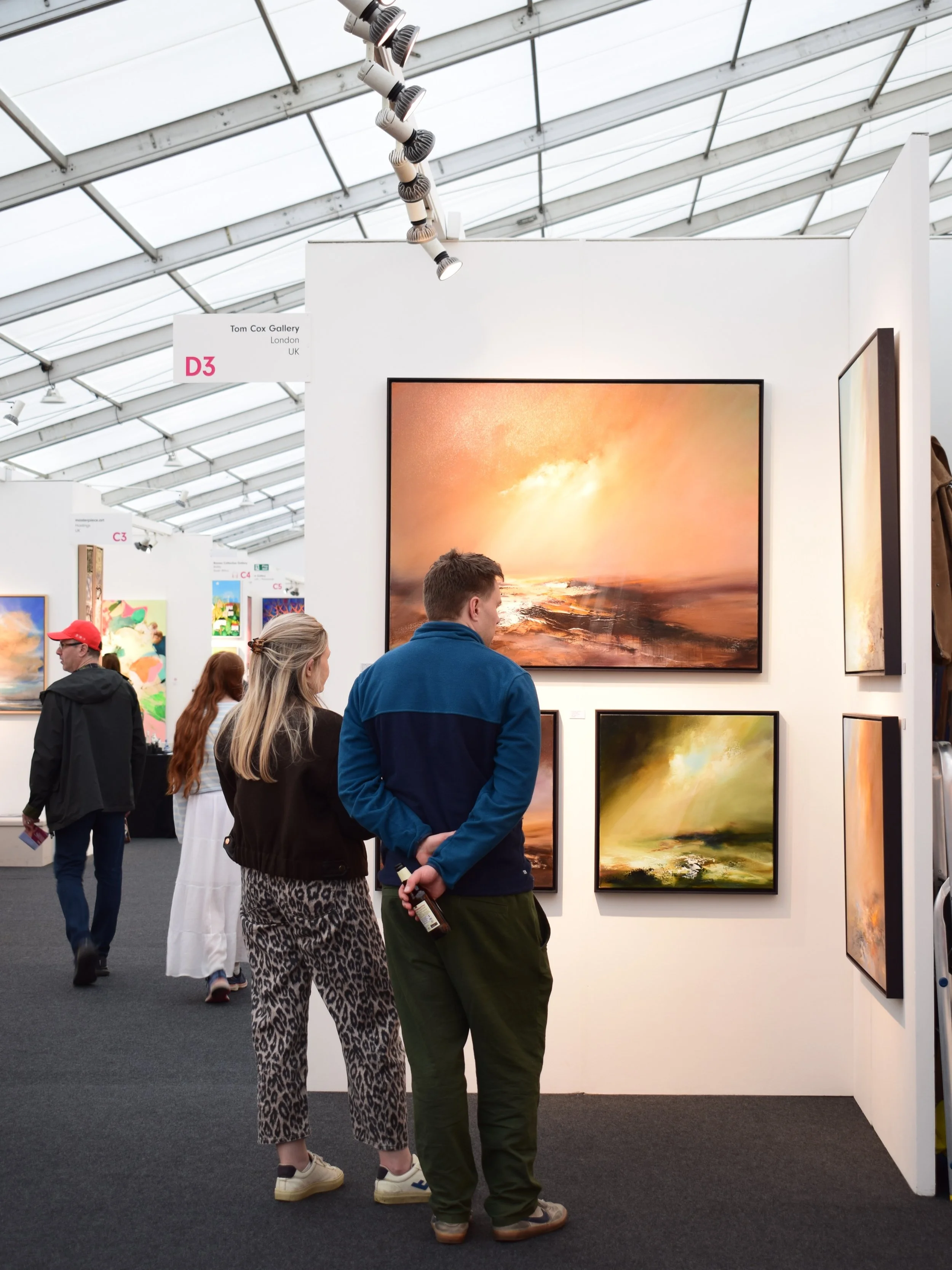 Last day at the Hampstead Affordable Art Fair ✨️ 

We&rsquo;ve loved connecting with so many new and familiar faces, introducing our talented artists to a North London audience and  sharing so many special moments with collectors as they acquire the 