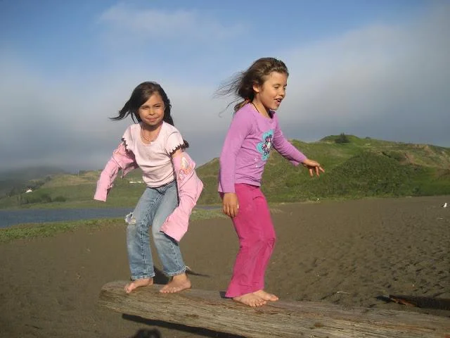 beach_kids.jpg