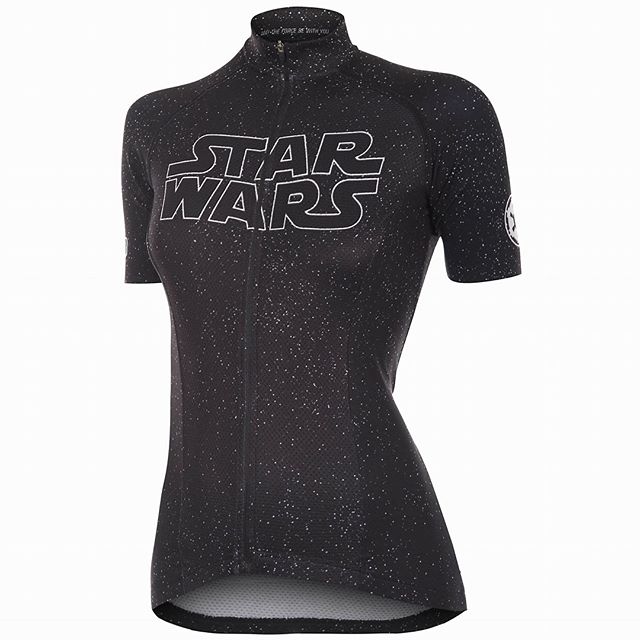 New STAR WARS kits available online in the USA! Belgiumbike.com

Limited editions. Get them while you can! #maytheforcebewithyou #ridestrong #starwars #starwarsclothing #cyclinglife