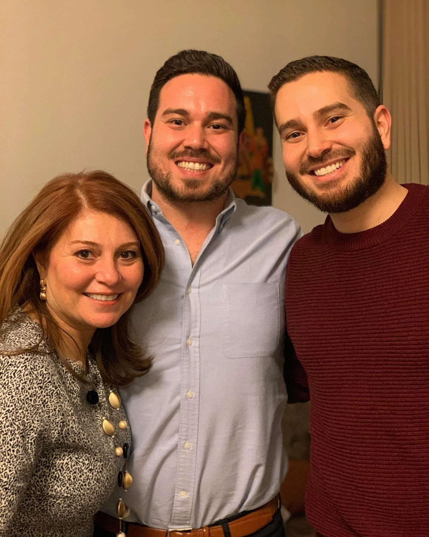 👩&zwj;👦&zwj;👦🎄