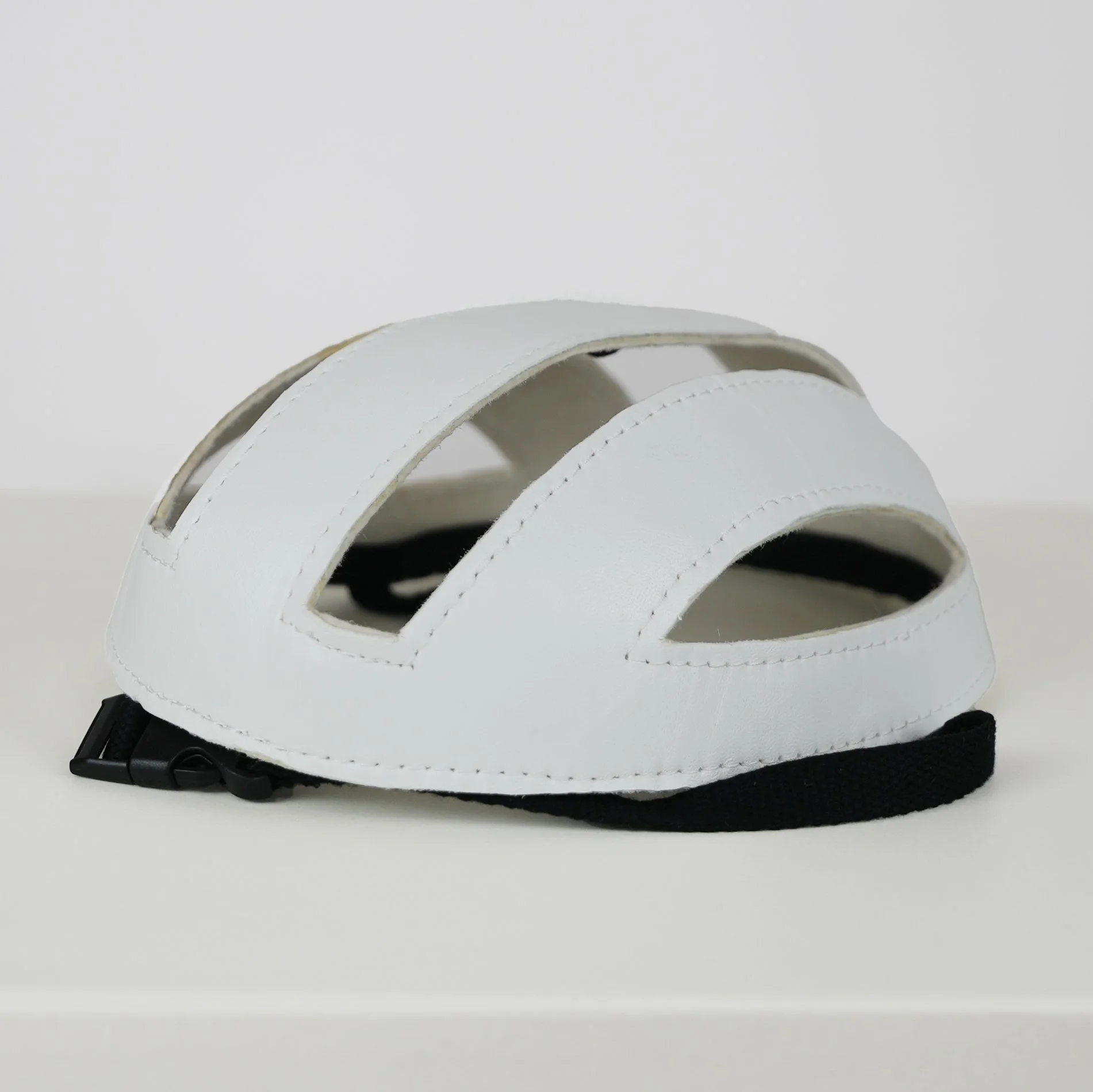 Helmet_White_Front.jpg