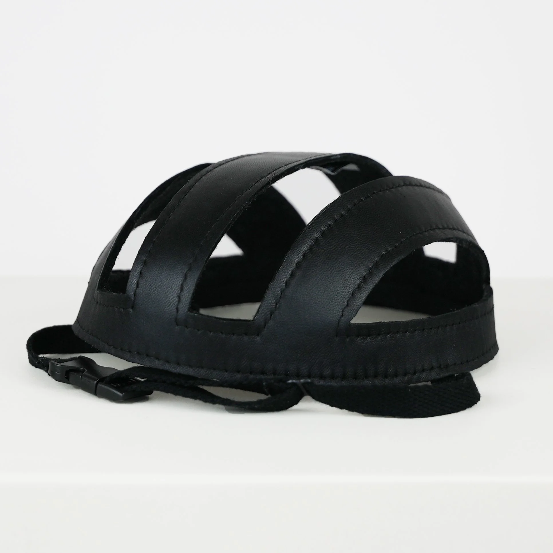 Helmet_Black_Front.jpg