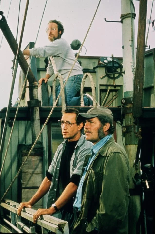 Hooper: That’s a 20 footer. Quint: 25…. 3 tonnes of him.
