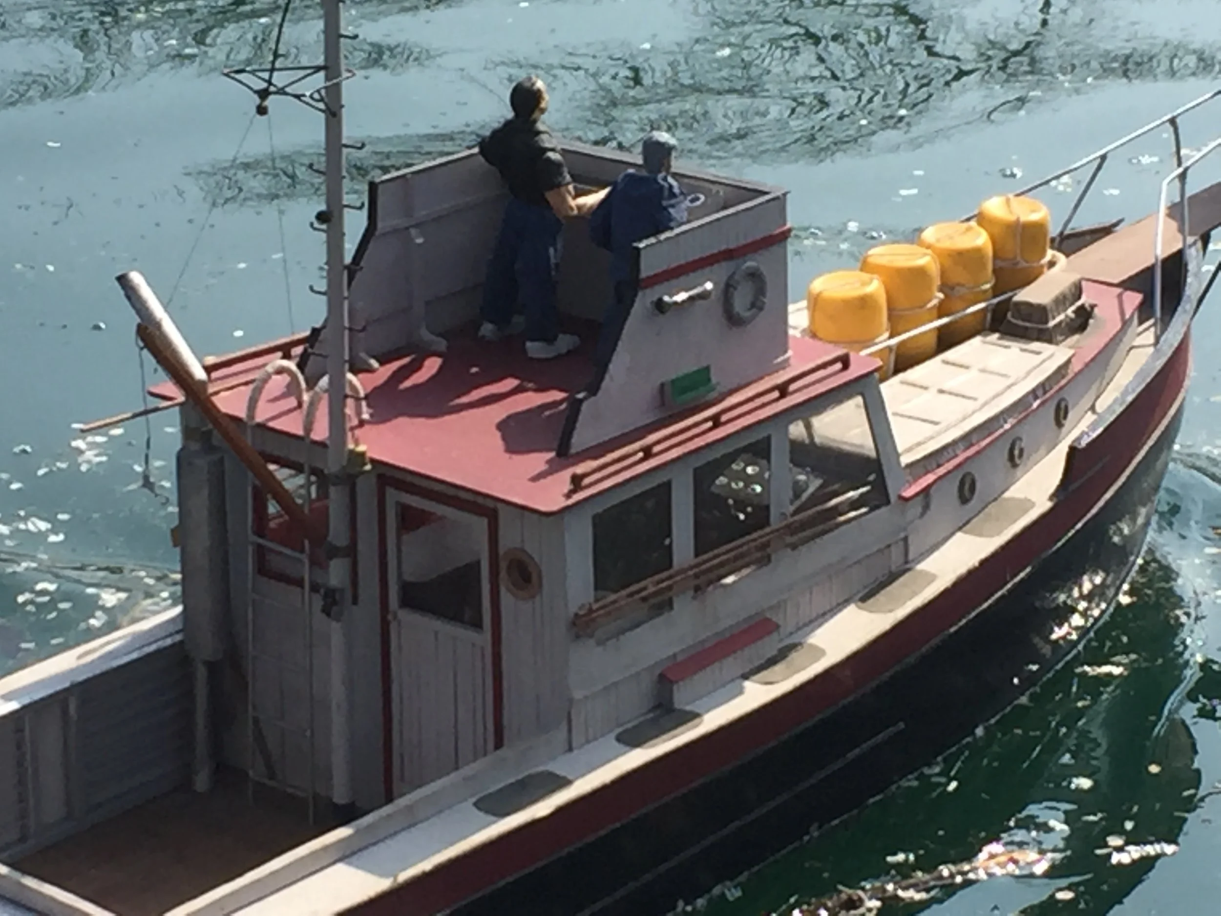 Hooper Radio Controls The Boat, Chief — The Daily JAWS