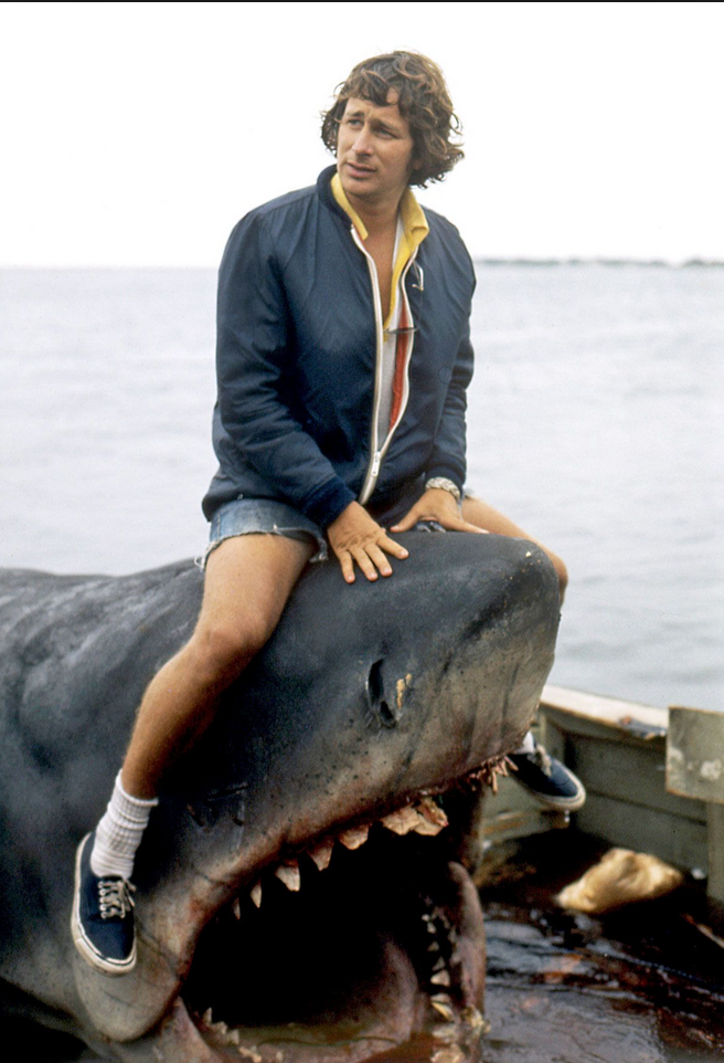 Jaws director Steven Spielberg keeps his star in line (1975)