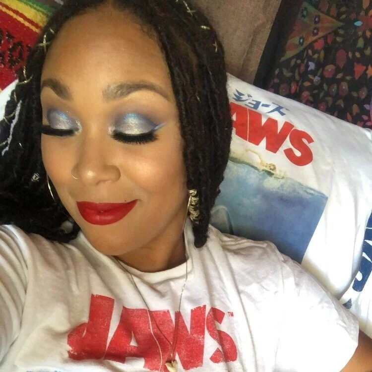 Lauren From Long Beach Carries On The Family Tradition Of Loving Jaws 