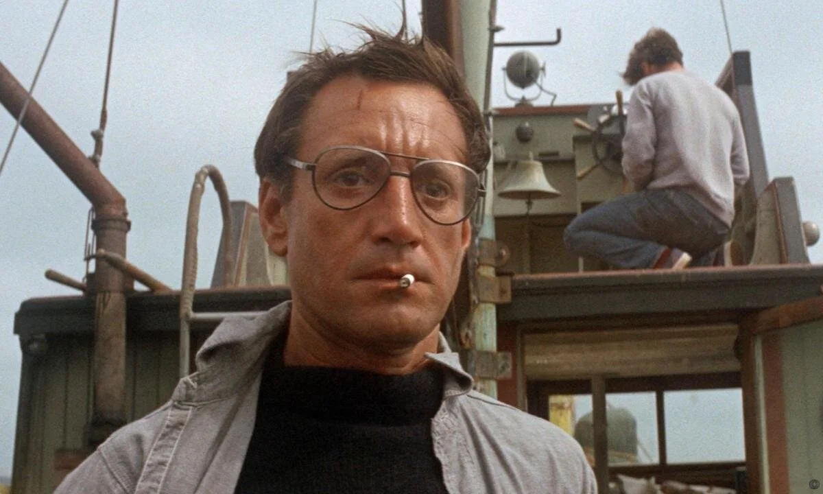How to dress like Chief Brody from Jaws 