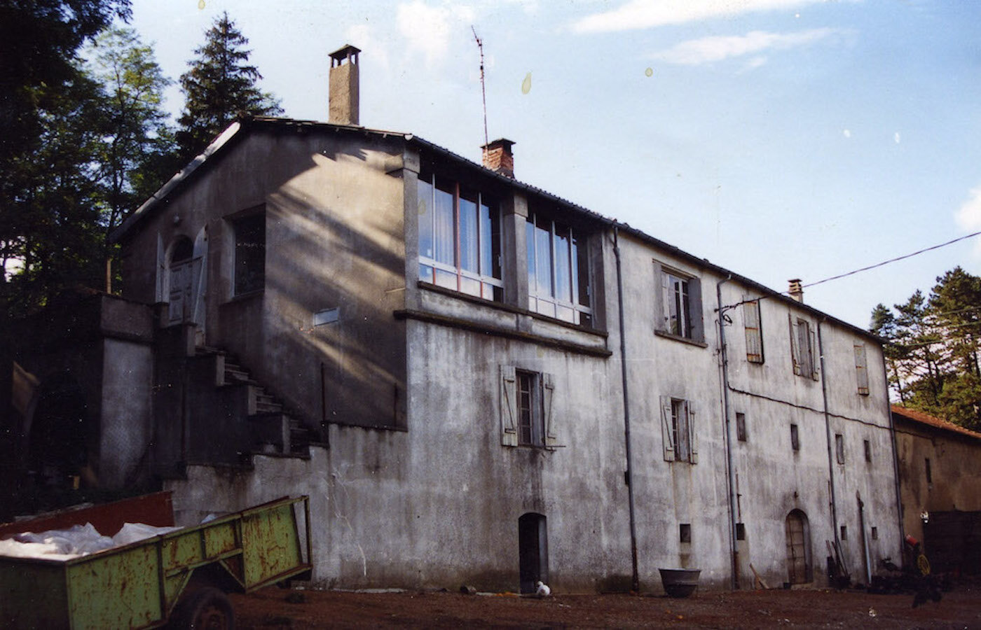  House before renovation (rear view) 