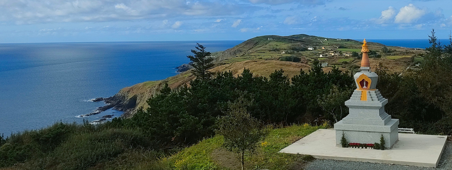 Die Vollendung Der Dzogchen-Beara-Stupa Feiern