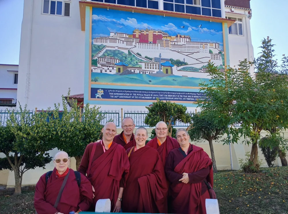 Rigpa monastics at Mindrolling