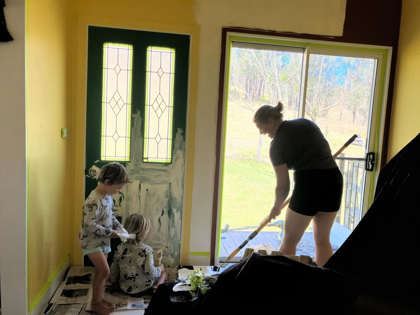 Painting the back kitchen!